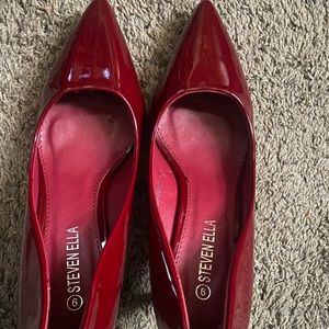 Women patent leather shoes size 9 by Steven Ella.